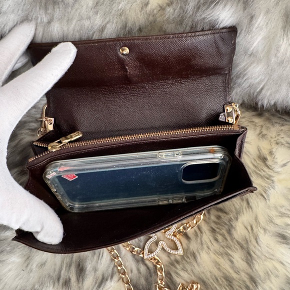 Louis Vuitton damier 
Vintage Sarah Wallet converted Crossbody - Picture 6 of 15